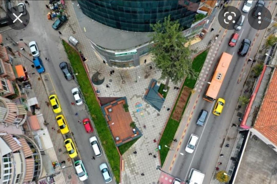 Chlo Apartment 2 Τίρανα Εξωτερικό φωτογραφία