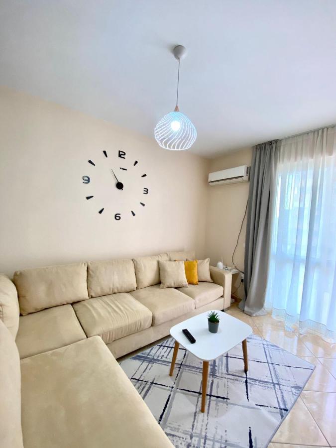 Chlo Apartment 2 Τίρανα Εξωτερικό φωτογραφία