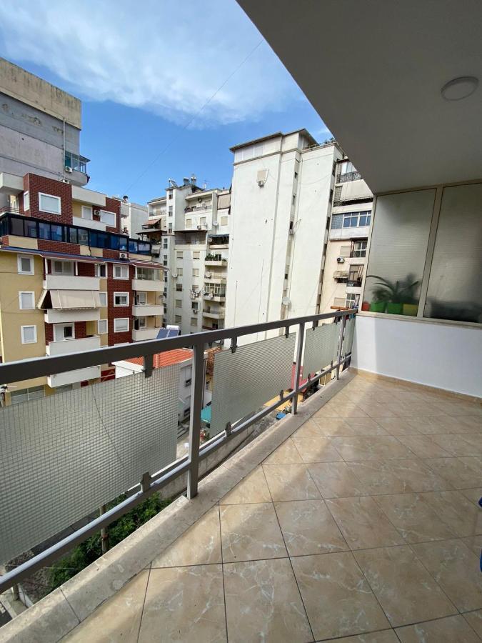 Chlo Apartment 2 Τίρανα Εξωτερικό φωτογραφία
