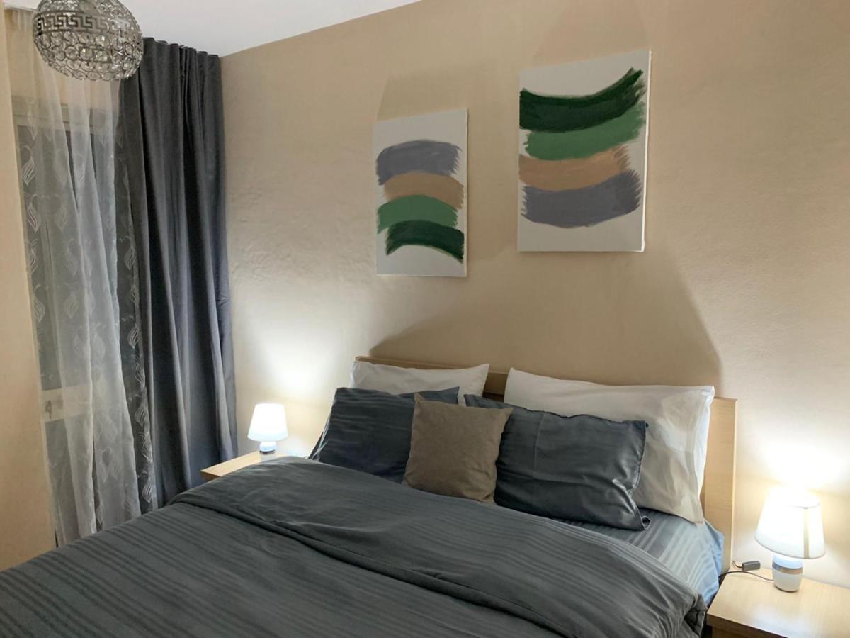 Chlo Apartment 2 Τίρανα Εξωτερικό φωτογραφία