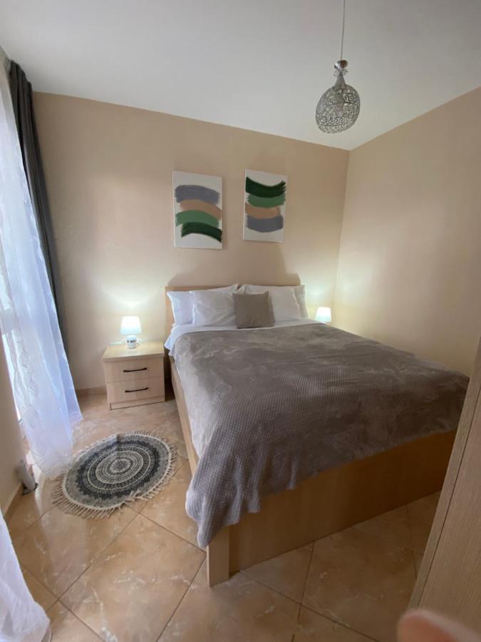 Chlo Apartment 2 Τίρανα Εξωτερικό φωτογραφία